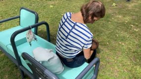 Un banc d'allaitement a été installé à Paris, il va tourner dans quatre lieux de la capitale pendant deux jours.