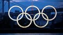 Les anneaux olympiques à Odaiba dans la baie de Tokyo, le 28 avril 2021