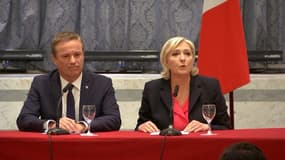 Nicolas Dupont-Aignan et Marine Le Pen lors de leur conférence de presse commune, le 29 avril. 