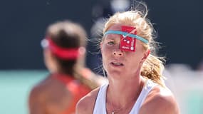Annika Zillekens a tiré avec une carte Navigo pour cacher son oeil gauche lors du pentathlon moderne des JO de Paris, le 11 août 2024