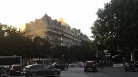Les fumées dues à l'incendie visibles du 14e arrondissement de Paris.