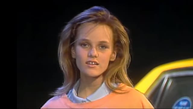 Vanessa Paradis dans le clip de Joe le taxi, en 1987.
