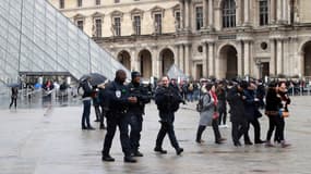 L'homme a visité le Louvre quelques jours avant l'attaque.