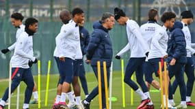 Christophe Galtier avec son groupe à l'entraînement, ce vendredi 14 avril 2023