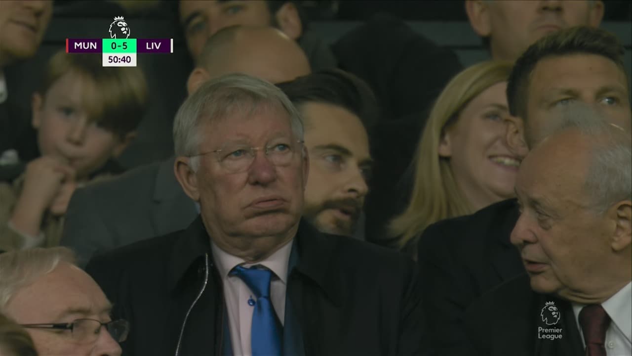 Sir Alex Ferguson lors de la claque reçue par Manchester United contre Liverpool Sir Alex Ferguson lors de la claque reçue par Manchester United contre Liverpool