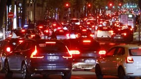 Un embouteillage dans les rues de Paris en novembre 2019