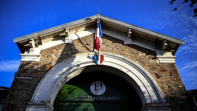 L'entrée de l'établissement public de santé national de Fresnes (EPSNF).