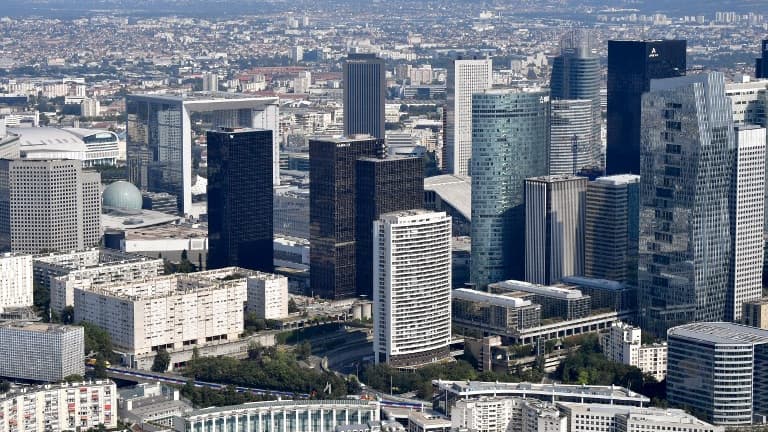 La Défense près de Paris