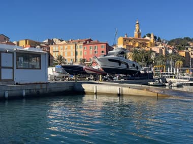 Le port de Menton