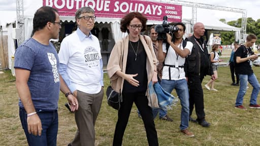 Bill Gates visite le site du festival Solidays à Paris le 27 juin 2014.