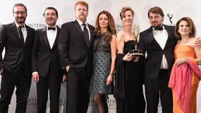 L'équipe de la série Engrenage, récompensée d'un Emmy Award, lundi.