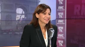 Anne Hidalgo, au micro de BFMTV-RMC, le 28 octobre 2021