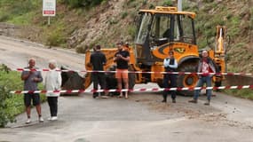 Au Muy (Var), des personnes bloquées après l'effondrement d'un pont le 27 octobre 2024