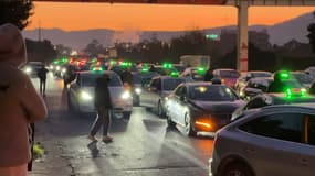 Une manifestation des chauffeurs de taxis est en cours dans les Bouches-du-Rhône, depuis très tôt ce lundi 2 décembre 2024 après un nouvel appel à manifester dans toute la France. 