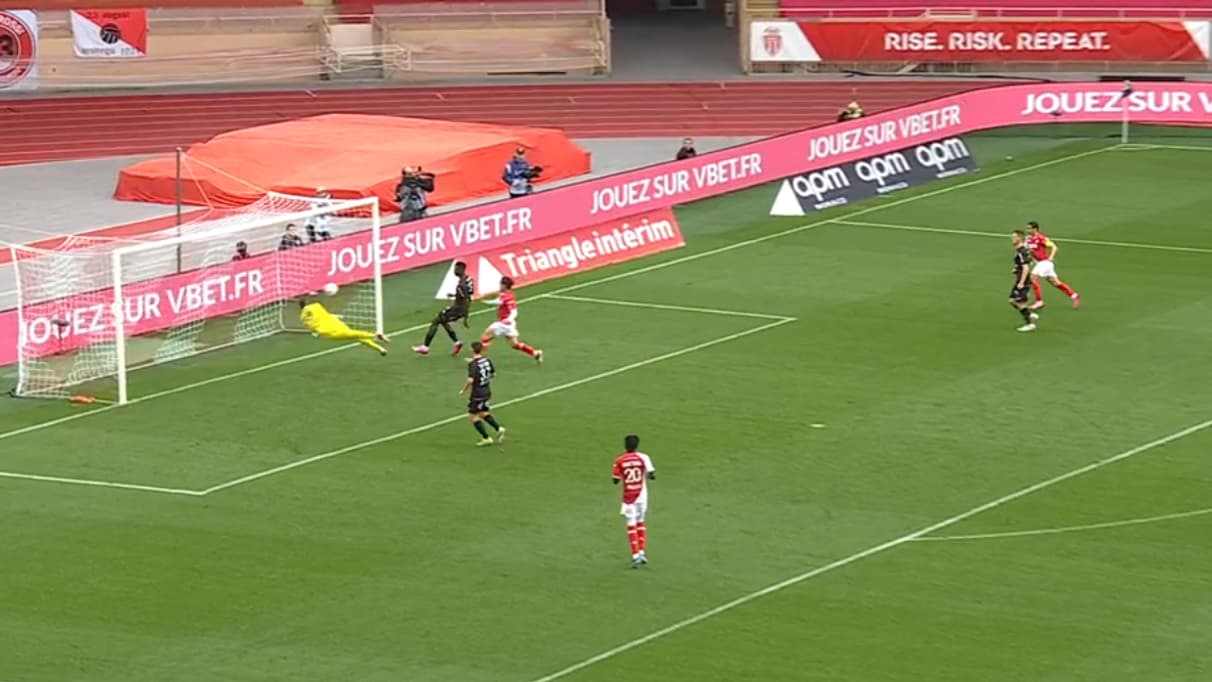 Le CSC de Formose Mendy lors de Monaco-Lorient le 17 mars 2024