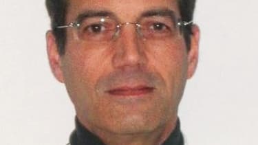 Xavier Dupont de Ligonnès, principal suspect du quintuple meurtre de sa femme et de ses enfants, demeure introuvable.