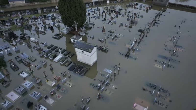 "Tout est mort": un village du Maine-et-Loire submergé par les crues de la Sarthe