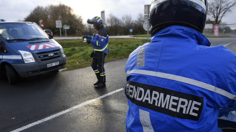 Les gendarmes ont arrêté le conducteur à son domicile