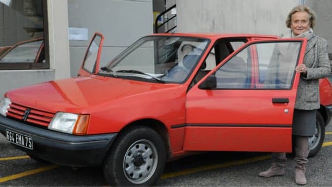 Bernadette Chirac et sa Peugeot 205 Bernadette Chirac et sa Peugeot 205
