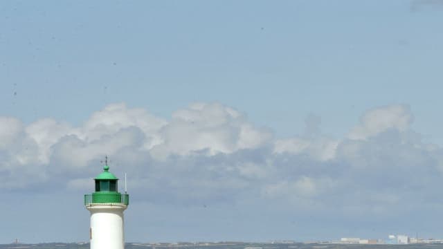 Le sous-marin "Poisson Pilote" reliera Plymouth en Angleterre à Saint-Malo en Bretagne, soit une traversée de la Manche de 250 kilomètres. 