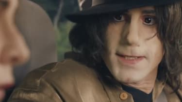 Joseph Fiennes incarne Michael Jackson dans "Urban Myths"
