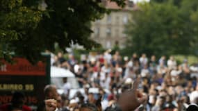 Une marche blanche à Beaumont-sur-Oise, dans le Val-d'Oise, en hommage à Adama Traoré 