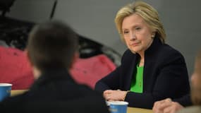 Hillary Clinton lors d'une table ronde dans l'Iowa pour l'un de ses premiers déplacements de campagne. 
