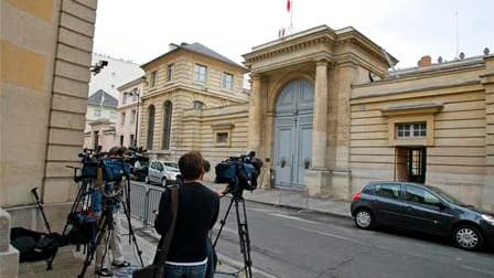 Le ministre du Travail, Eric Woerth, a été entendu comme témoin par la police dans l'un des volets de l'affaire Bettencourt. Entamé avant 9h00, l'interrogatoire s'est tenu au ministère à Paris (photo) et non au siège de la Brigade financière et s'est ache