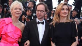 Le président du CNC Eric Garandeau au festival de Cannes entouré de Tonie Marshall et Julie Gayet