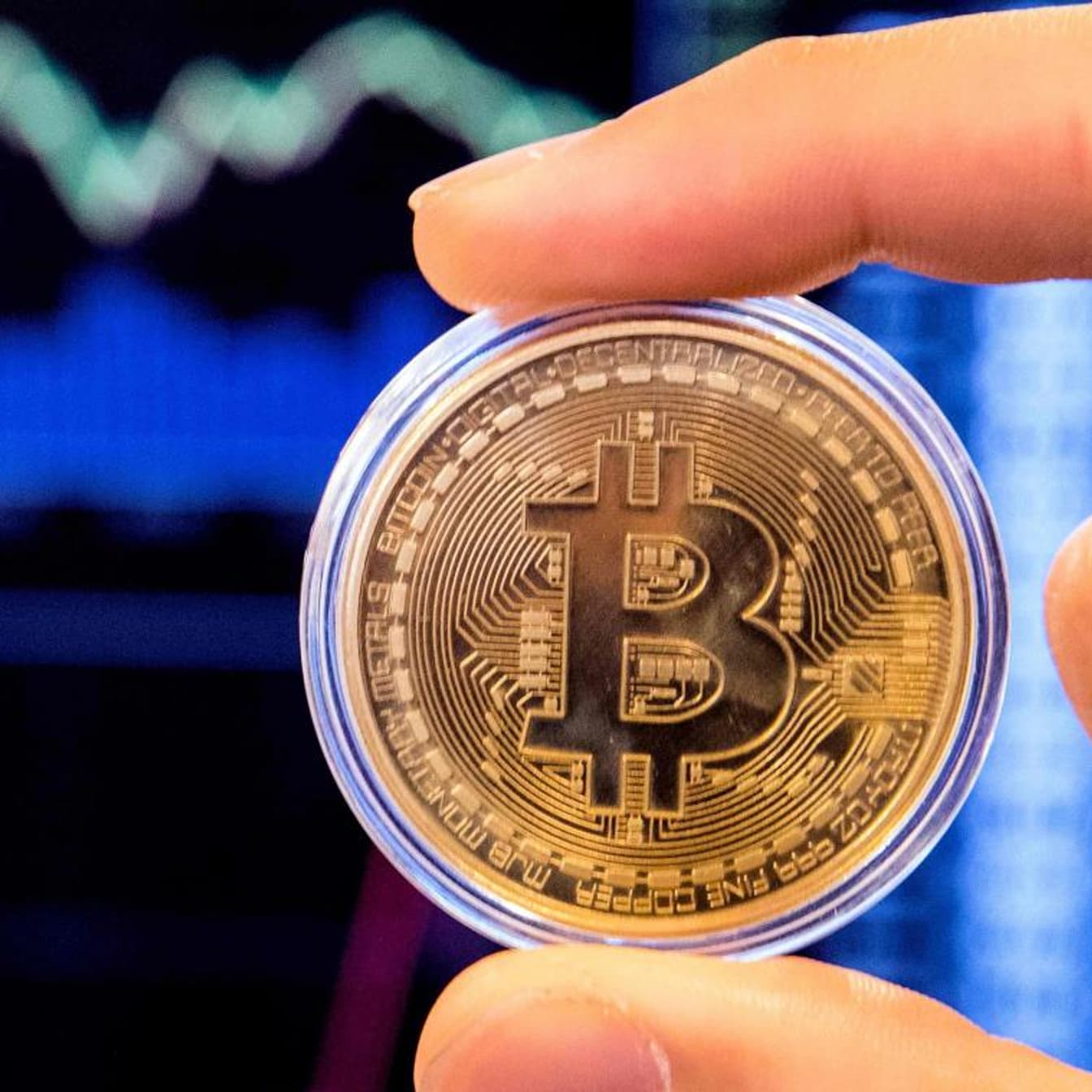 Le bitcoin dépasse son record historique de 2021 à plus de 69.000 dollars
