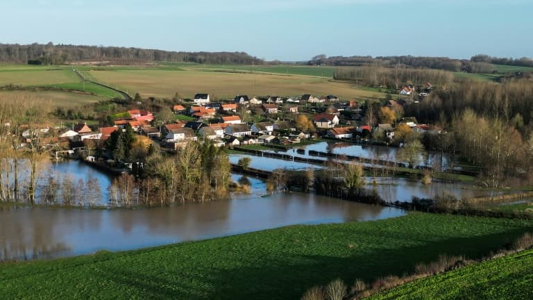 Le village inondé de Westrehem, dans le Pas-de-Calais, le 4 janvier 2024.