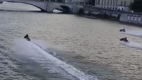 Un rodéo fluvial sur la Saône, filmé par la police lyonnaise début juin.