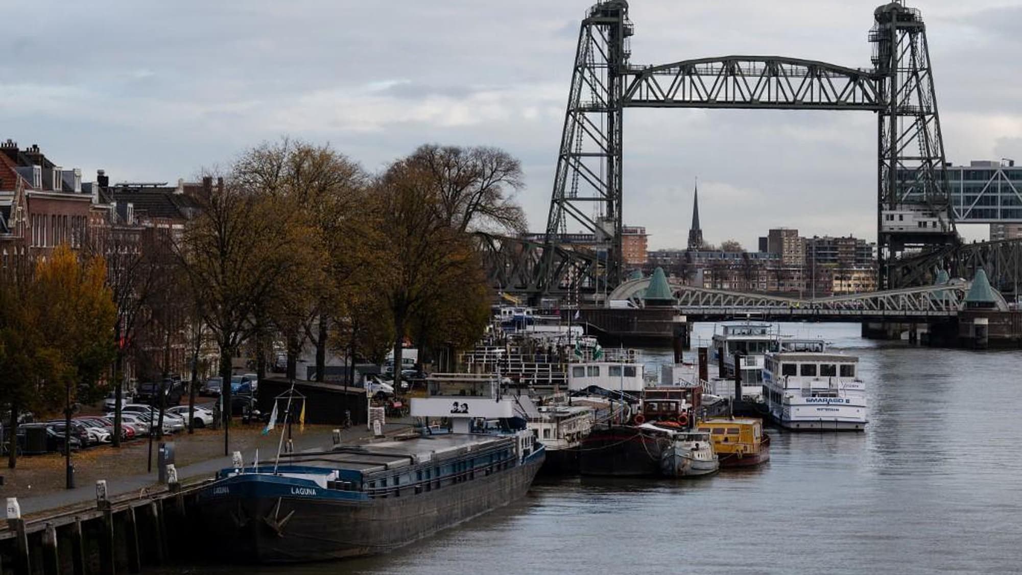 Le pont Koningshavenbrug Le pont Koningshavenbrug