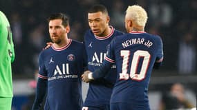 Lionel Messi avec Kylian Mbappé et Neymar lors de PSG-Real, le 15 février 2022
