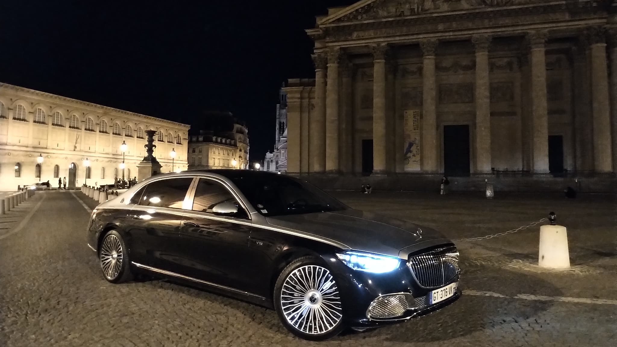 Cette Mercedes Maybach S680 fait partie des limousines les plus luxueuses.