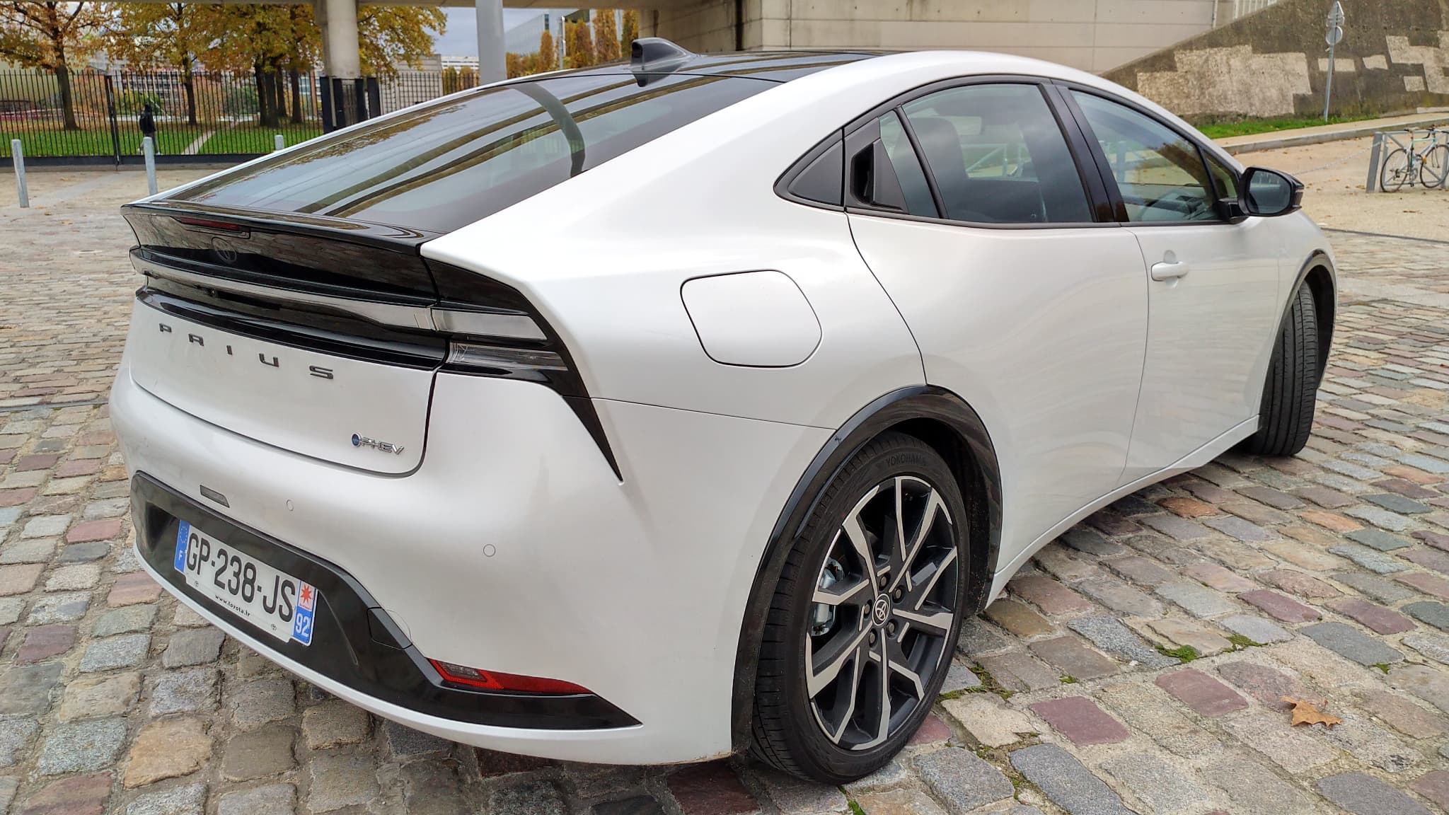 Cette nouvelle Prius change du tout au tout côté look. Cette nouvelle Prius change du tout au tout côté look.