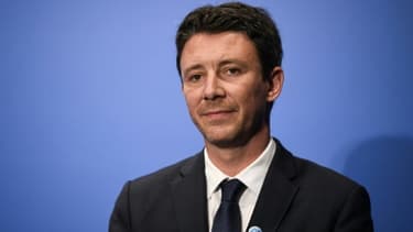 Le porte-parole du gouvernement Benjamin Griveaux lors d'une conférence de presse le 27 avril 2018 à Paris