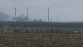 La centrale thermique de Schastia en feu, dans la région de Lougansk en Ukraine, le 22 février 2022