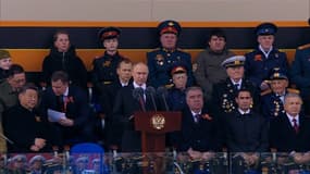 Vladimir Poutine, à Moscou, en 2025, lors du défilé du 9-Mai.