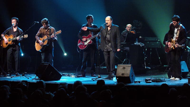 Michel Delpech lors d'un concert au Bataclan, en février 2005.