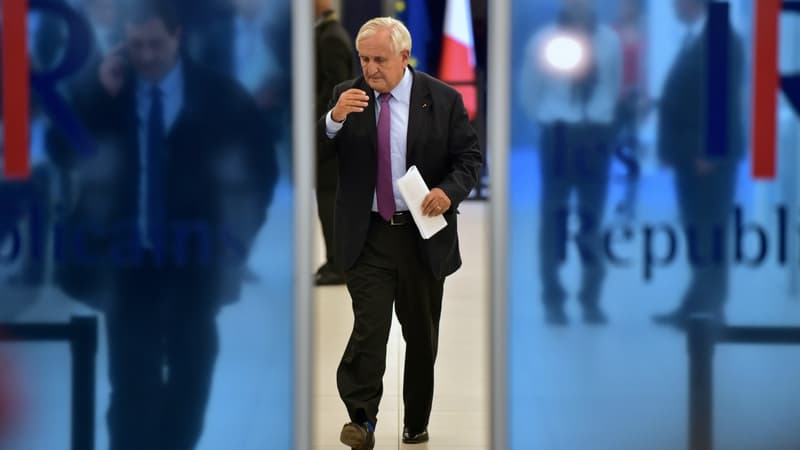 Jean-Pierre raffarin, à la sortie du bureau politique. 