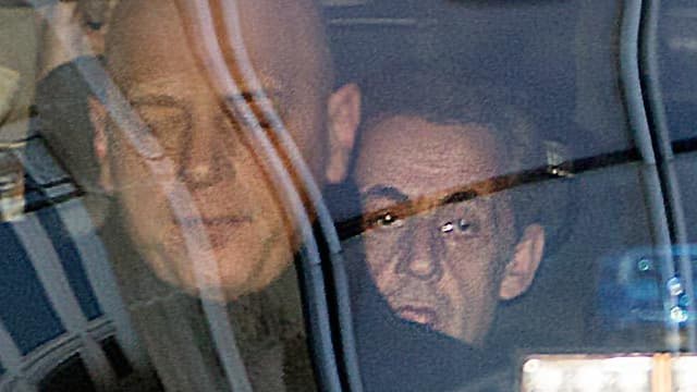 Nicolas Sarkozy arrive au pôle financier du palais de justice de Paris pour une audition avec un juge dans le dossier des frais de campagne (photo d'illustration)