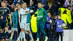 Cristiano Ronaldo explose de colère contre l'arbitre après Ecosse-Portugal (0-0, Ligue des Nations), le 15 octobre 2024