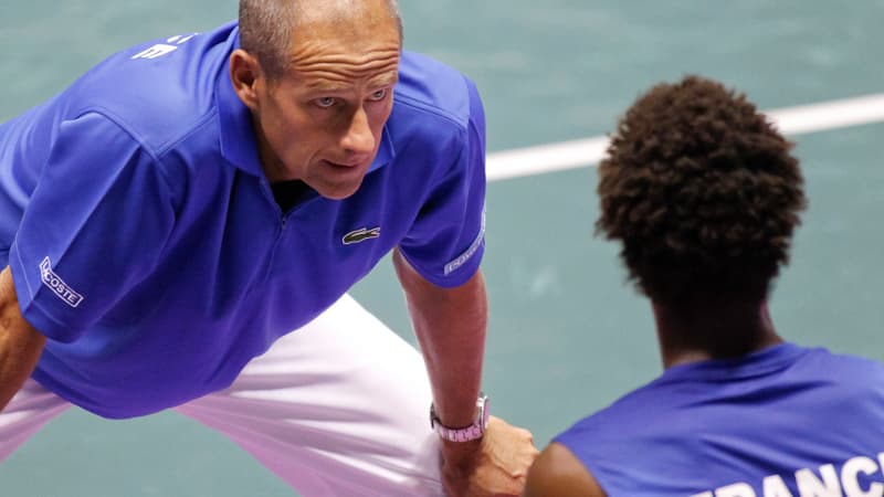 Guy Forget glisse ses conseils à Gaël Monfils.