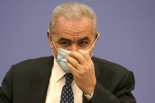 Le Premier ministre palestinien Mohammed Shtayyeh lors d'une conférence de presse à Ramallah, le 9 juin 2020 Le Premier ministre palestinien Mohammed Shtayyeh lors d'une conférence de presse à Ramallah, le 9 juin 2020