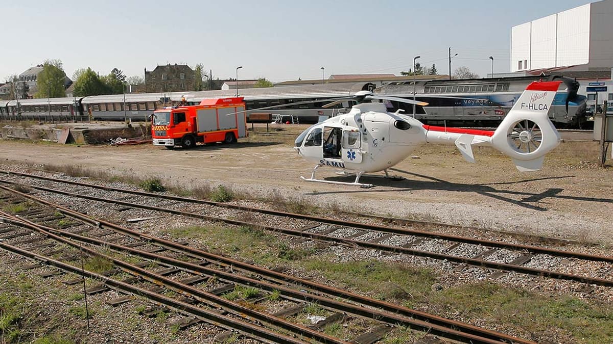 Le train accidenté, en gare de Nangis, le 21 avril. Le train accidenté, en gare de Nangis, le 21 avril.