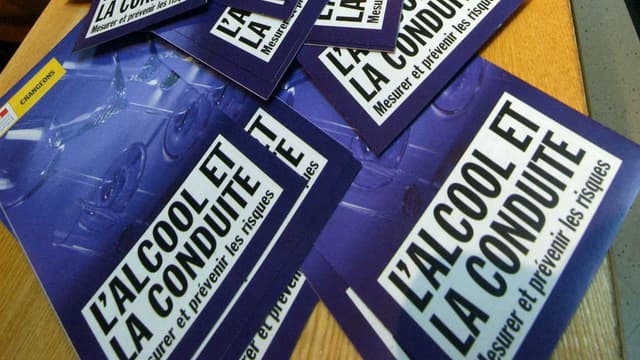 L'idée d'abaisser à zéro le taux d'alcoolémie légal au volant, contre 0,5 g/l actuellement, "n'est pas envisagée par le gouvernement", a indiqué lundi Matignon à l'AFP.