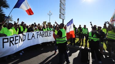 Des gilets jaunes à Nice, le 8 décembre.