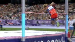 Le sauteur Wagner Astacio lors de la finale du saut en hauteur des Jeux paralympiques, le 3 août 2024.