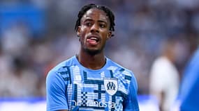 Elye Wahi pendant l'échauffement du match de l'OM contre Reims en Ligue 1, le 25 août 2024